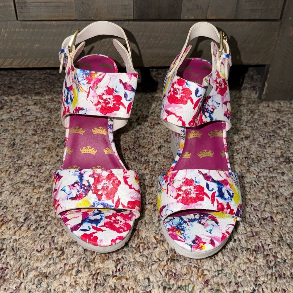 Juicy Couture size 9 Multicolor Trish Floral Women's Sandals wedge heal open toe